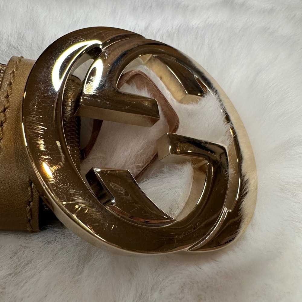 Gucci gold Leather Belt with Gold GG Buckle - Picture 5 of 16